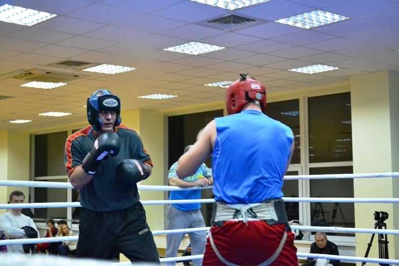 Узелков и Усик показали, как будут бить соперников на турнире в Киеве