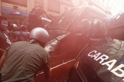 Столкновения полиции и демонстрантов в Риме: пострадали 16 человек