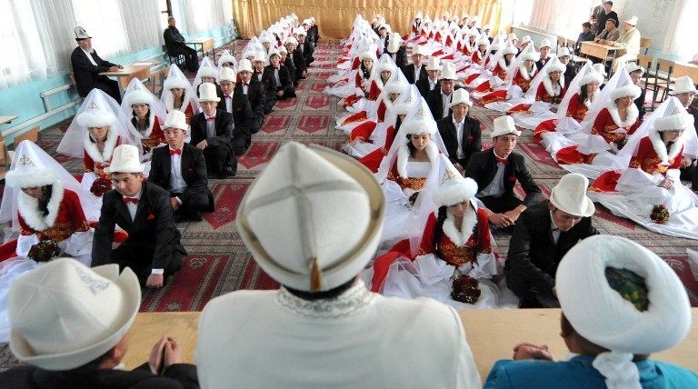 Масове весілля в Киргизії