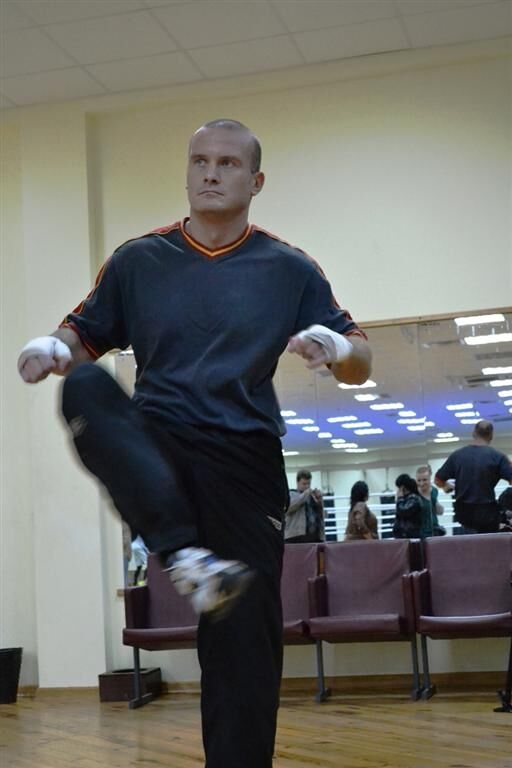 Узелков: если у боксера есть удар – нокаут сам придет