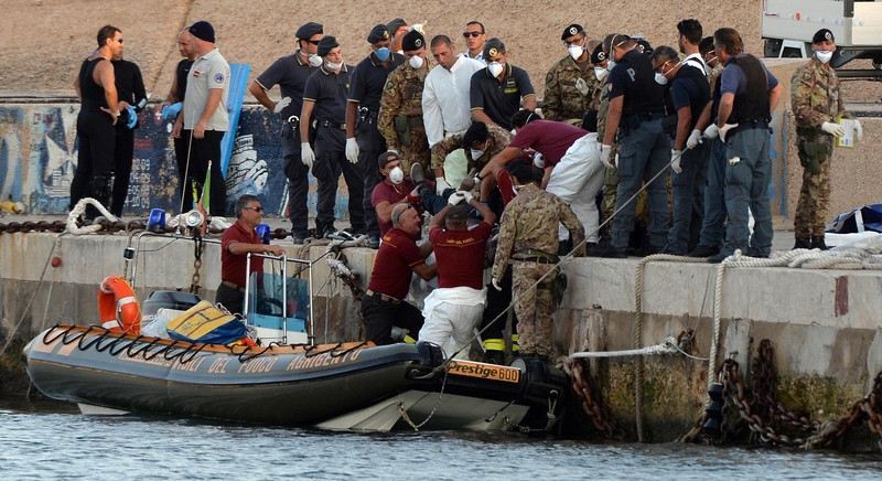В кораблекрушении у берегов Италии погибло уже 300 человек