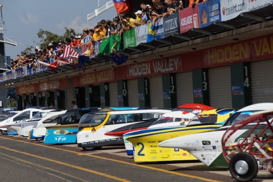 В Австралии стартовали гонки на солнцемобилях