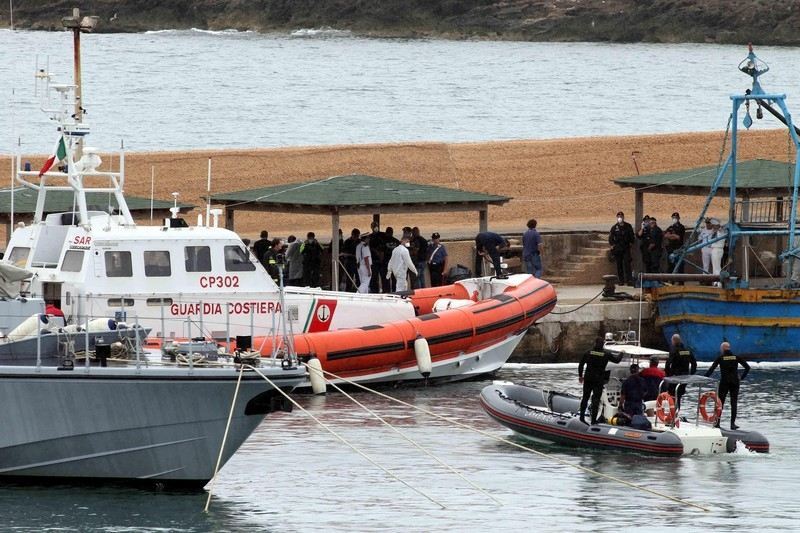 У Лампедузы нашли уже 232 погибших мигрантов