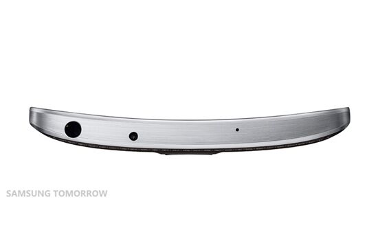 Samsung представила изогнутый смартфон