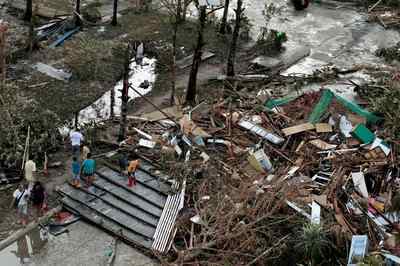 Около 10 тысяч человек стали жертвами тайфуна на Филиппинах