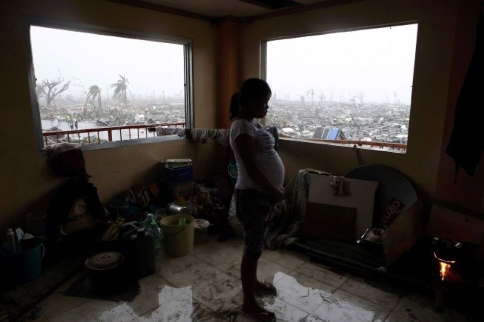 Около 10 тысяч человек стали жертвами тайфуна на Филиппинах