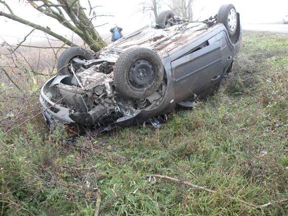 На Николаевщине иномарка улетела в кювет