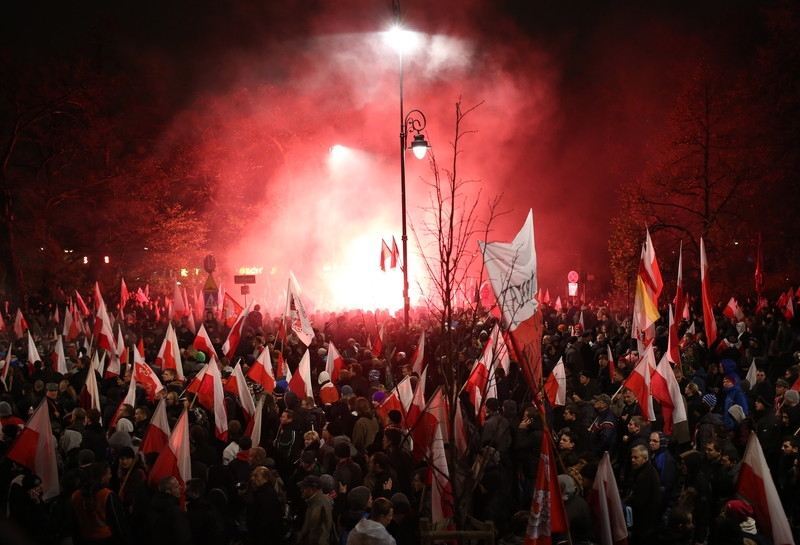 Посла Польши вызвали в МИД РФ из-за беспорядков в Варшаве