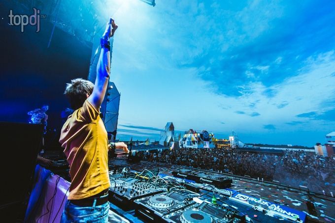 Украинец вошел в топ-рейтинг лучших диджеев мира