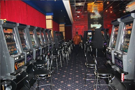 Во Львове в многоэтажке накрыли подпольное казино