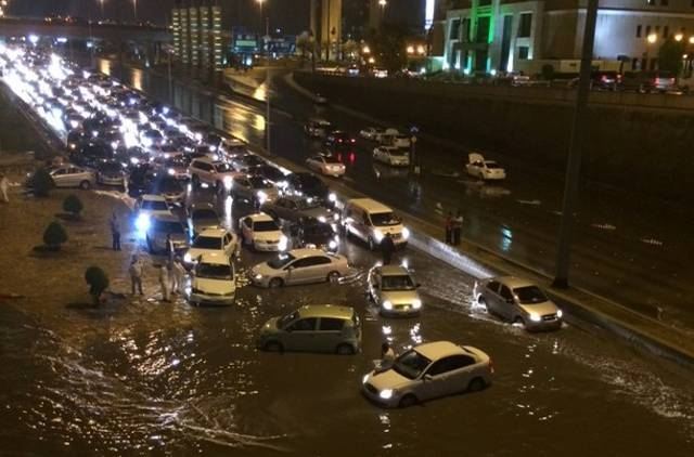 На Саудівську Аравію обрушилися найсильніші зливи