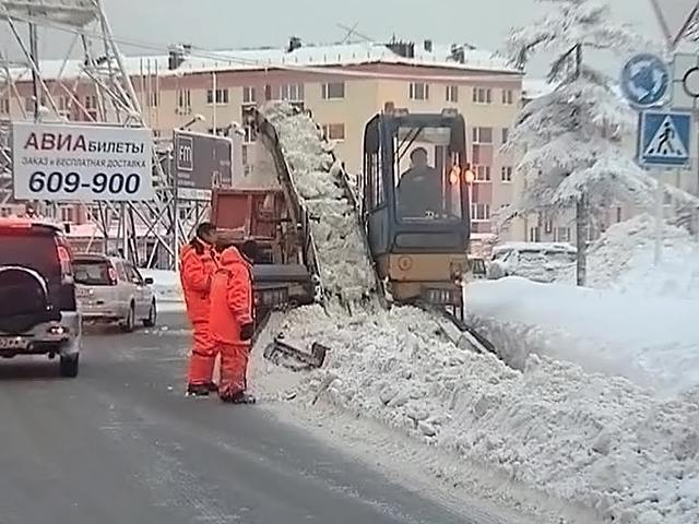 У Магадані за вихідні випала місячна норма снігу