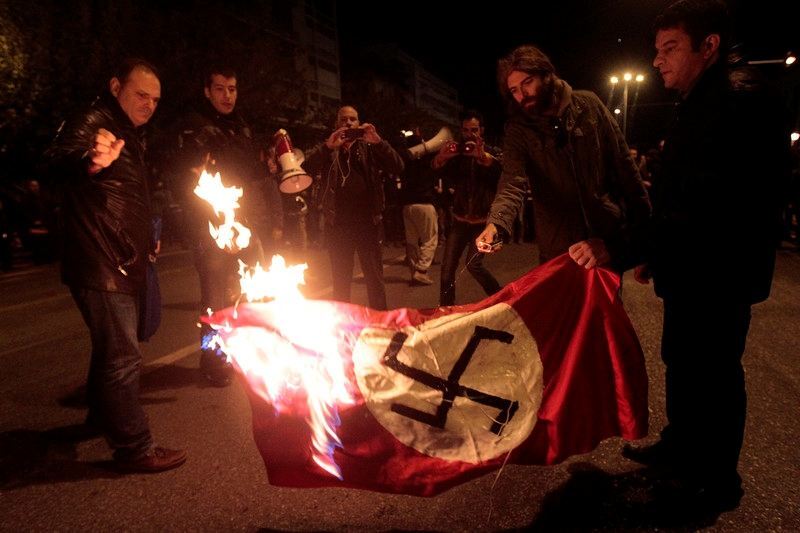 В Афинах антифашистские митинги прошли под лозунгами "МВФ, ЕС - вон!"