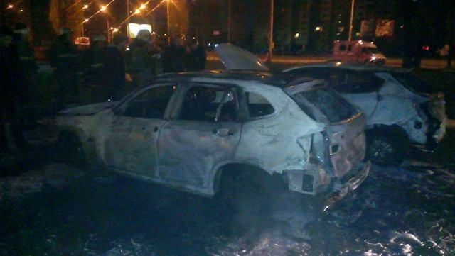 На киевской автостоянке сгорел BMW
