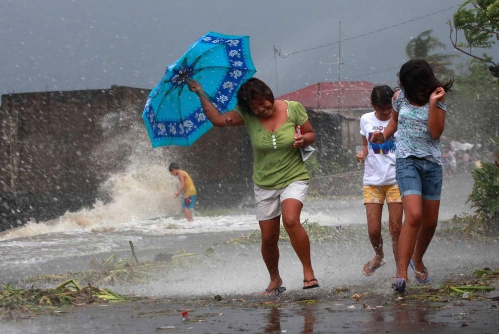 Число жертв тайфуна на Филиппинах перевалило за 4 тысячи