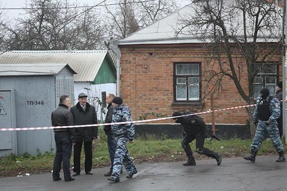 У Вінниці злочинець забарикадувався в будинку і погрожував його підірвати