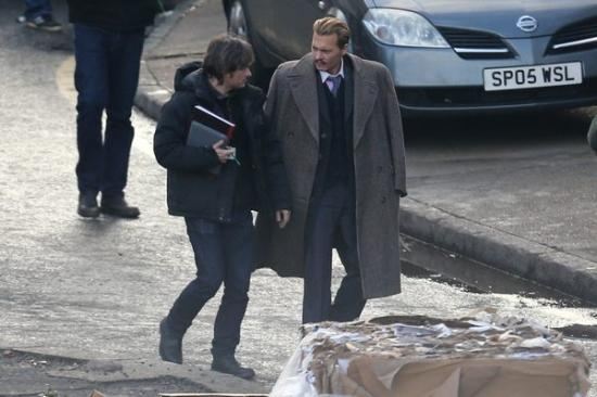 Усатый блондин Джонни Депп предстал в образе жулика