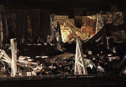 Кількість загиблих при обваленні торгового центру в Ризі збільшилася