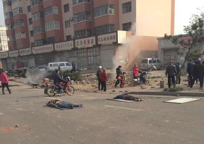 В Китае взорвался нефтепровод: 35 жертв, более сотни раненых