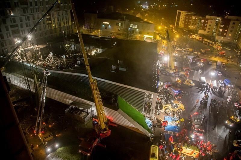 Обрушение крыши ТЦ в Риге: погибших уже 38