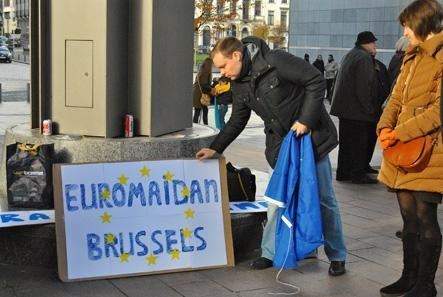 Українці в Брюсселі вийшли на свій Евромайдан