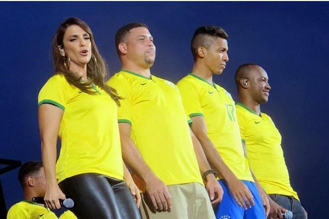 Сборная Бразилии представила форму для ЧМ-2014