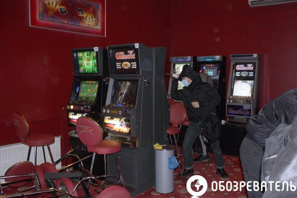 У Вишневому розгромили салон підпільних азартних ігор