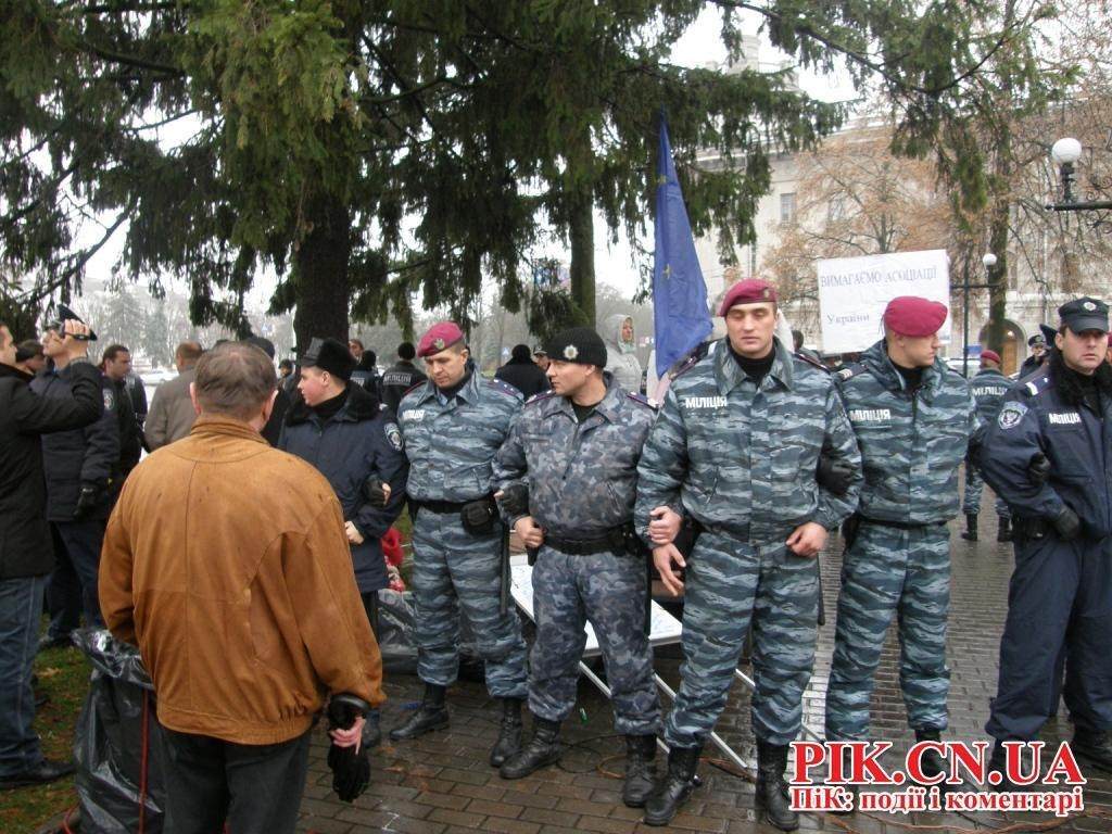 У Чернігові мітингувальник влаштував самоспалення через знесення Евромайдана