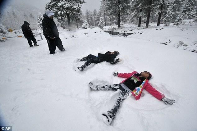 Снежный шторм накрыл запад США: 13 погибших