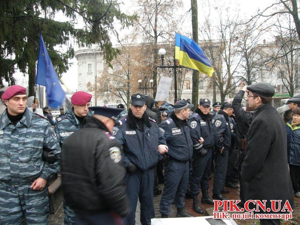 В Чернигове митингующий устроил самосожжение из-за сноса Евромайдана