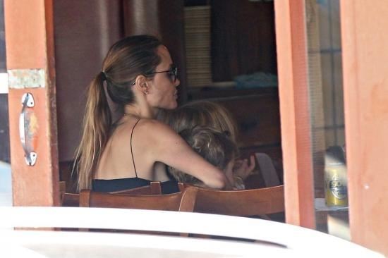 Анджелина Джоли бросила работу ради детей