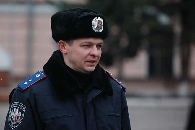 В Киеве на Евромайдане милиционер спас активиста