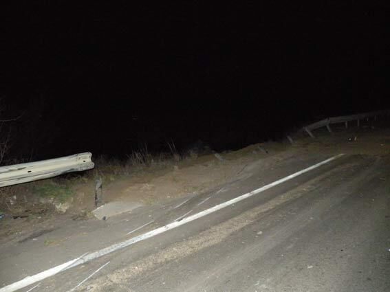 Лобовое ДТП на Николаевщине: грузовик – в кювет, легковушка – на свалку