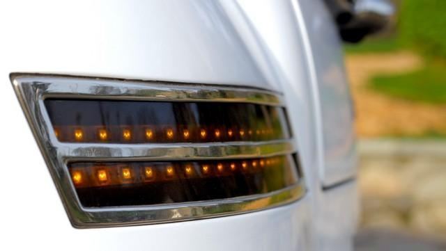 Киевляне собрали "Победу" в стиле Bugatti из нескольких иномарок