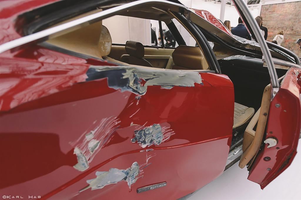 Художник выдал разбитую Ferrari за произведение искусства и продал ее за $250 тыс.