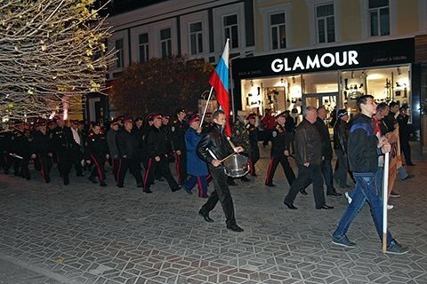 В Симферополе русские националисты жгли флаг ЕС