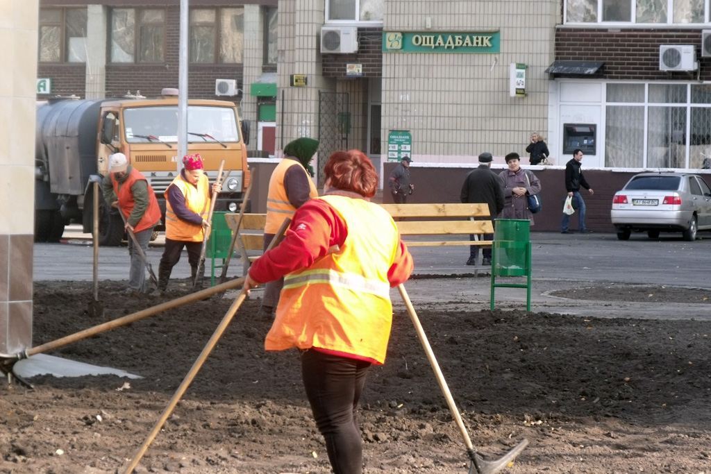 Метро "Теремки": последние приготовления