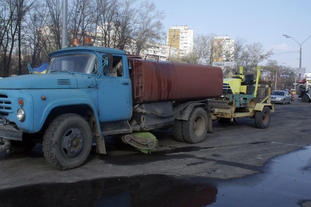 Метро "Теремки": останні приготування