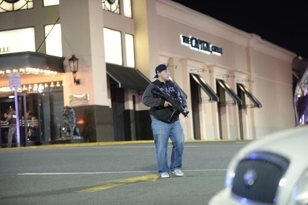 Стрельба в торговом центре США: есть раненые