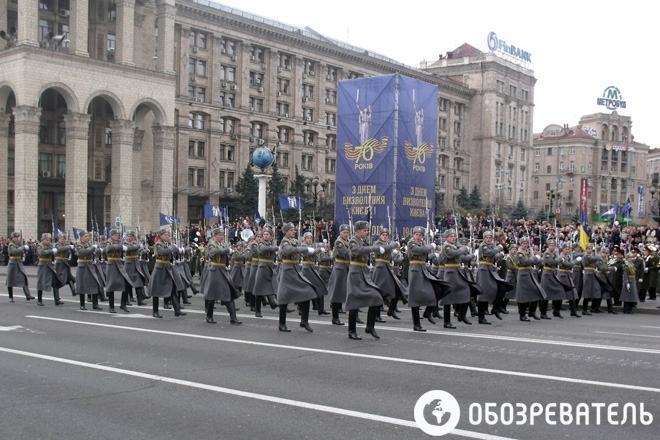 Праздник в Киеве: по Крещатику ездил танк и маршировали барабанщицы