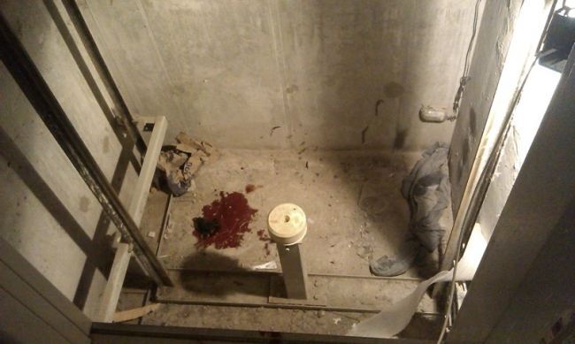 В Киеве в шахту лифта упал человек
