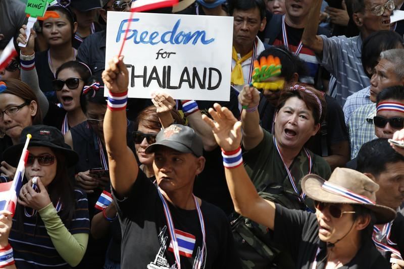 Революция в Таиланде: пять жертв, полсотни раненых