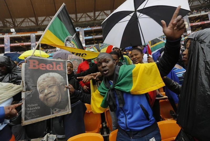 Проститься с Нельсоном Манделой приехали 90 мировых лидеров