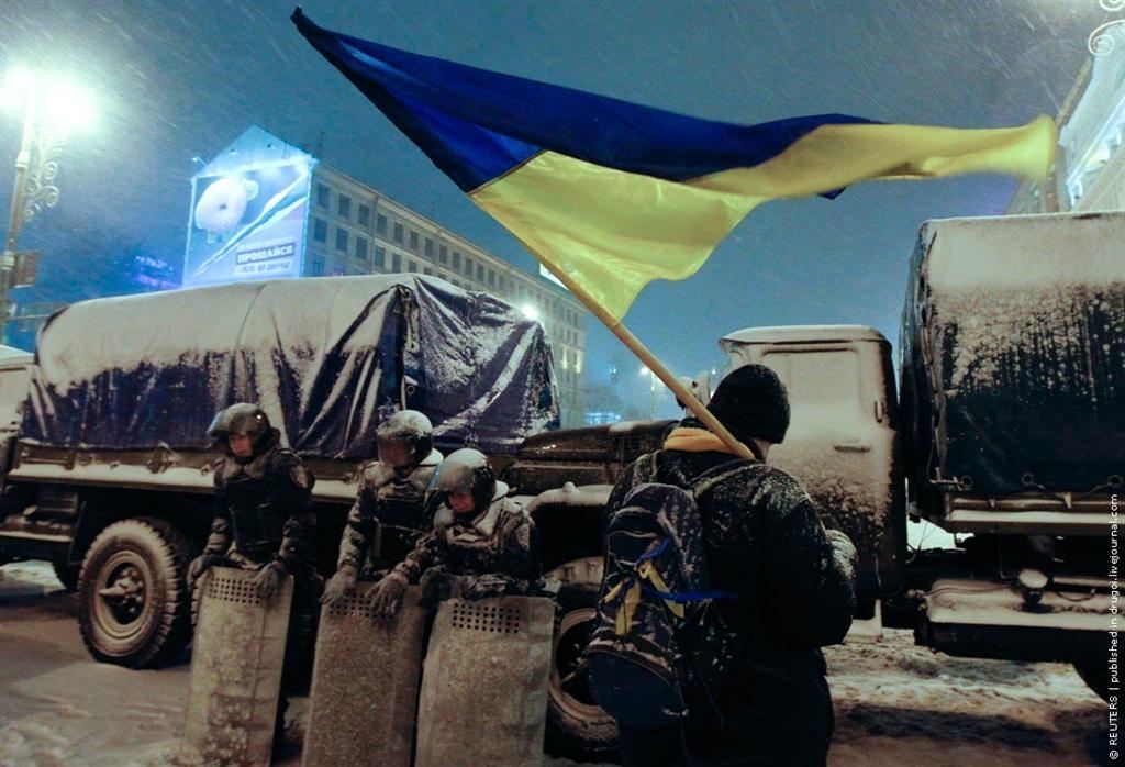 Евромайдан замело снігом