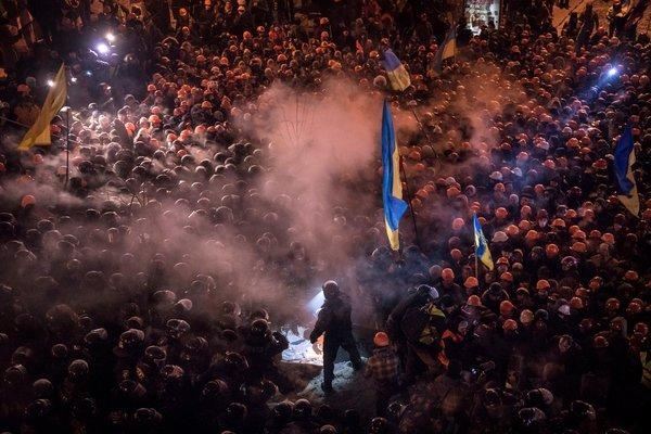 Нічний штурм Евромайдана став всесвітньою топ-новиною