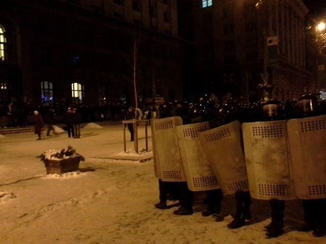 Штурм "Беркута" на Майдане Незалежности: фото и видео с места событий