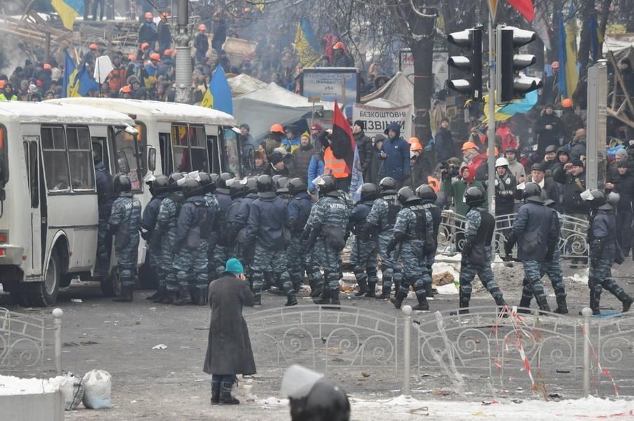 "Беркут" сложил оружие и покинул Майдан