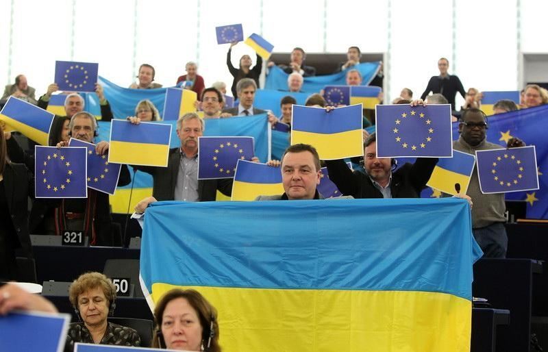 Европарламент принял антикризисную резолюцию по Украине