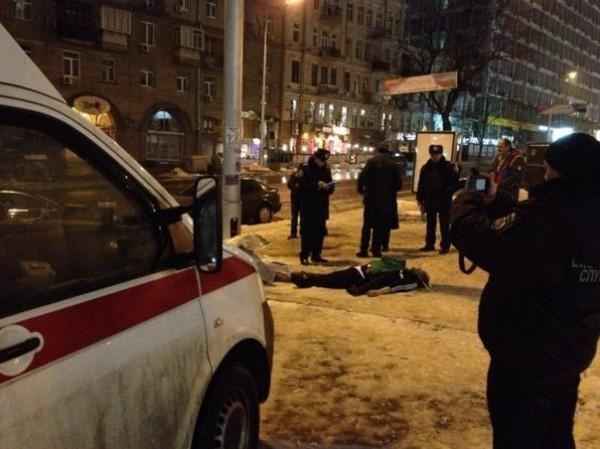 Болельщик "Рапида" умер возле "Олимпийского" после поражения от "Динамо"