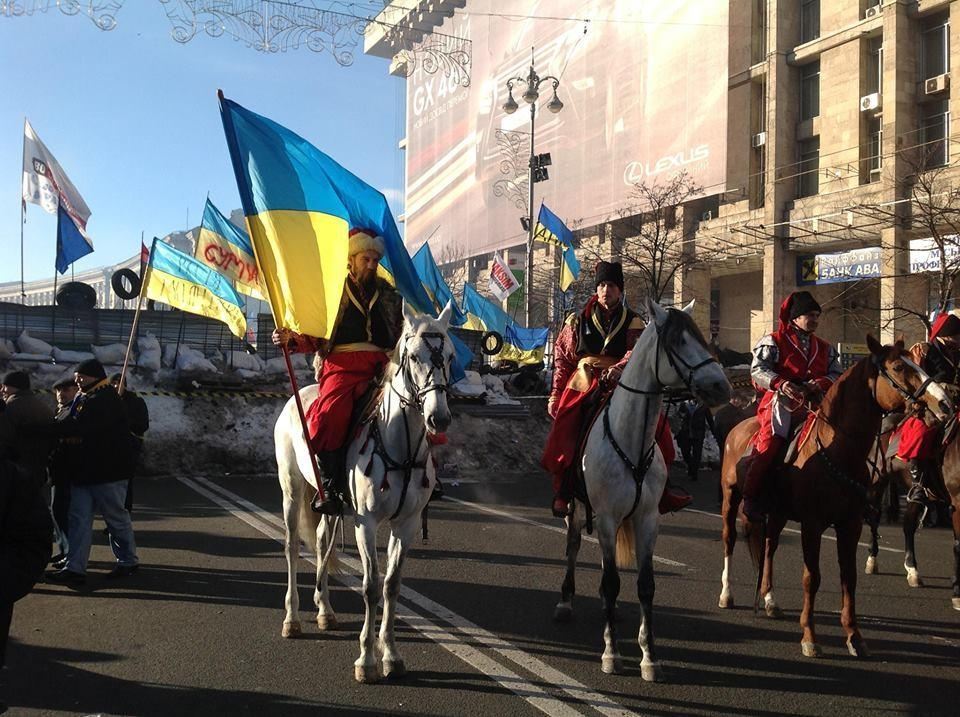 На Евромайдане з'явилася кінна охорона